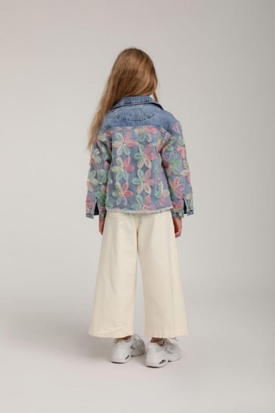 - 4-9 Yaş Kız Çocuk 3 Boyutlu Çiçekli Denim Ceket